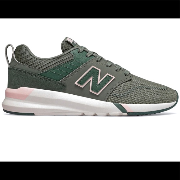 New Balance Shoes - New Balance 009 Women’s Sneakers WS009MG1 Lifestyle Running Size 8.5B Medium New
